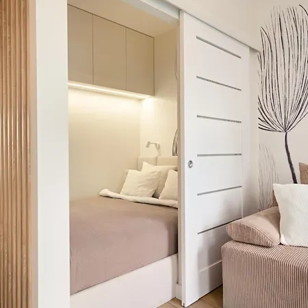 Modern Near Metro Center - Gieldowa Appartement *